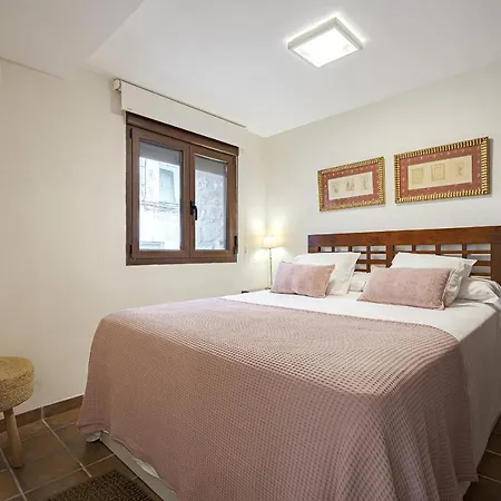 Casa Paredes, * Bronchales